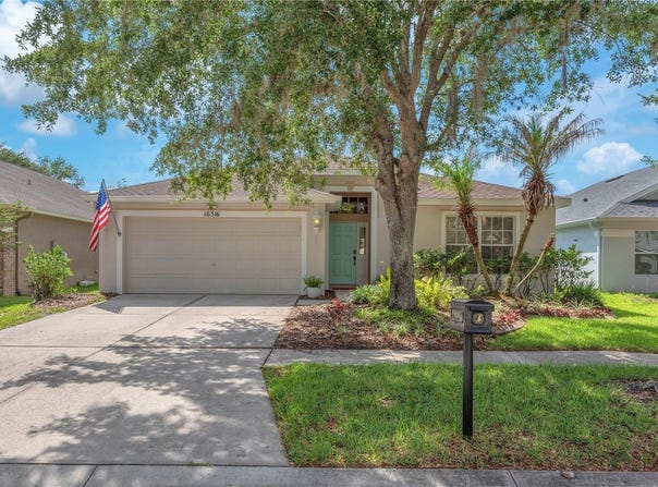 16316 BRIDGEGLADE Lane, LITHIA, FL 33547
