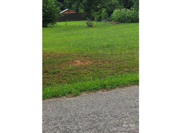 177 Con Lee Road, Olin, NC 28660