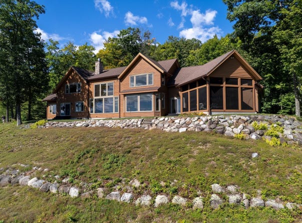328 Hurricane Mountain Lane, Elizabethtown, NY 12932