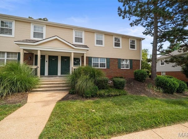 1614 Thrush Terrace, St Louis, MO 63144