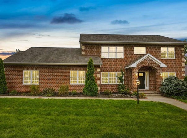 2004 Dempster Dr., Coralville, IA 52241
