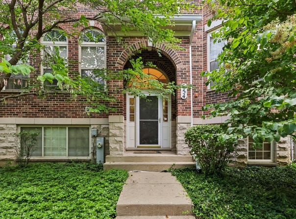 654 Astor Lane, Wheeling, IL 60090