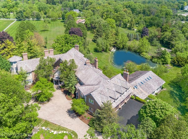 560 Oak Knoll Road, Barrington Hills, IL 60010