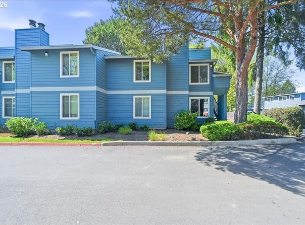 2330 SE BROOKWOOD Ave, Hillsboro, OR 97123