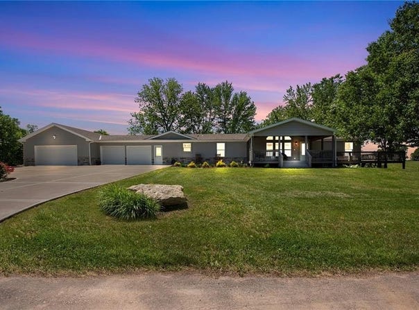 3906 OO Highway, Odessa, MO 64076