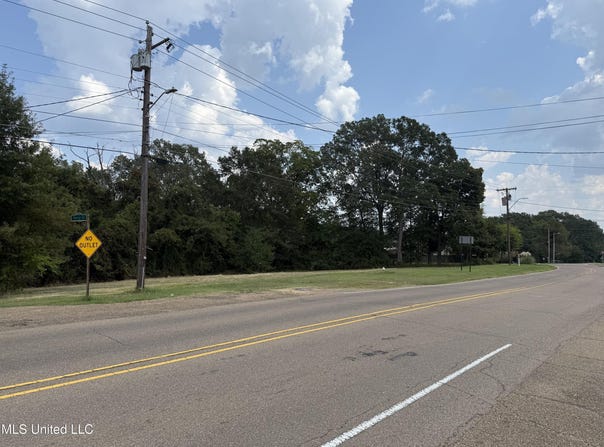 E College Street, Clinton, MS 39056