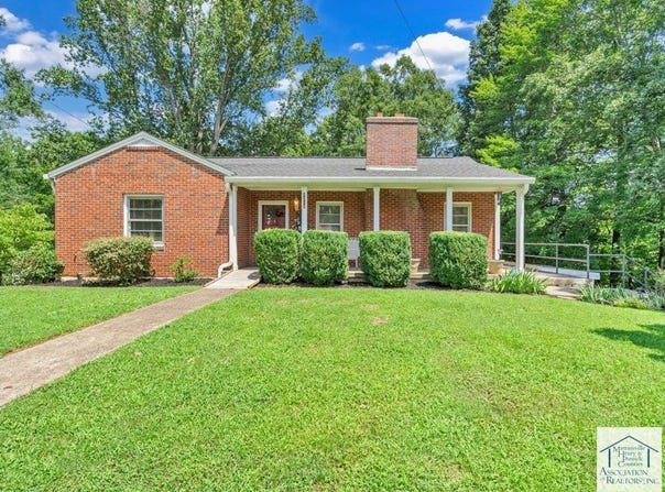 4214 Sunset Dr, Martinsville, VA 24112