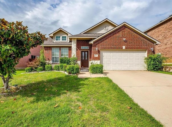 847 Grant Street, Burleson, TX 76028