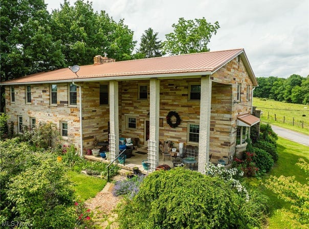 6991 Township Road 555, Holmesville, OH 44633