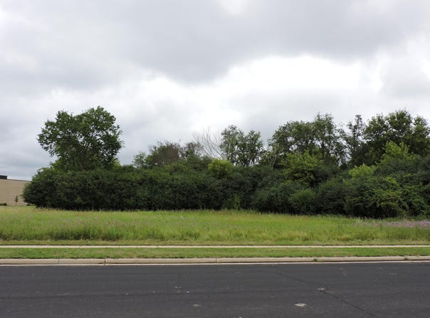 1650 Montclair Pl, Fort Atkinson, WI 53538