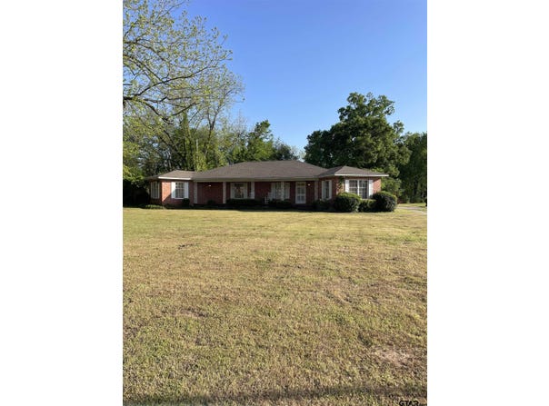 1000 Quitman St, Pittsburg, TX 75686