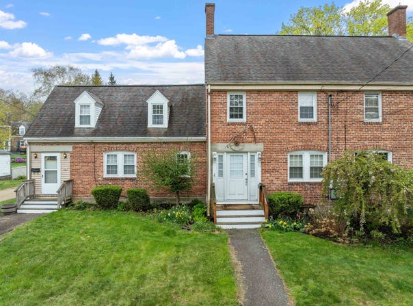 23-25 Cedar Street, Newmarket, NH 03857