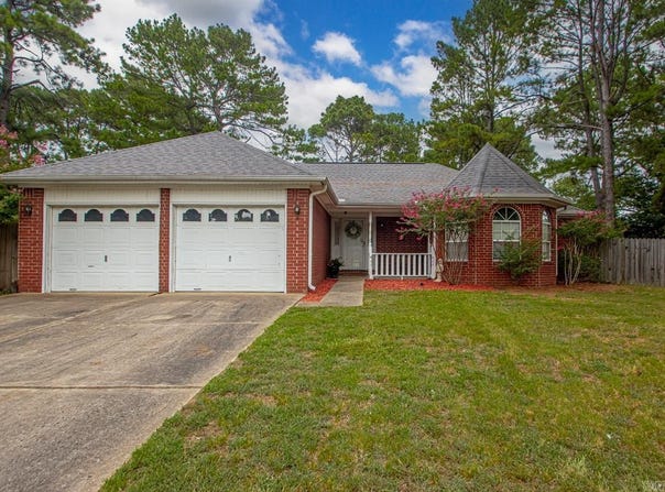 2904 Dickens Circle, Conway, AR 72034