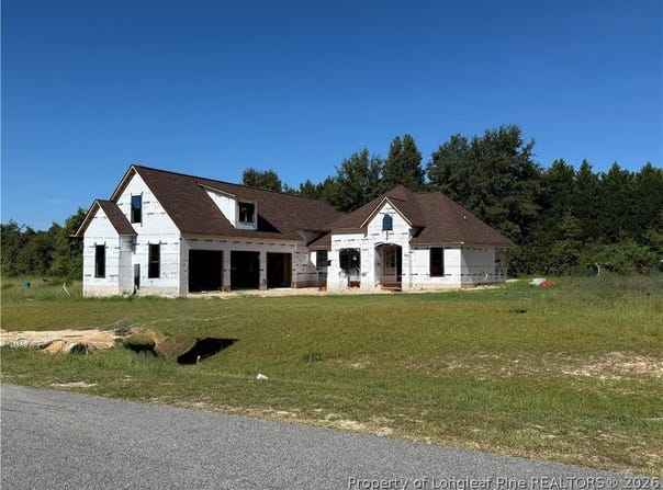 5710 Edge Farm Drive, Hope Mills, NC 28348