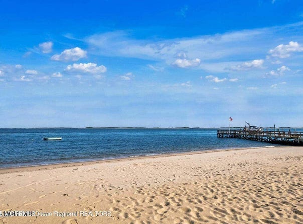 19 Gravelly Point Road, Highlands, NJ 07732