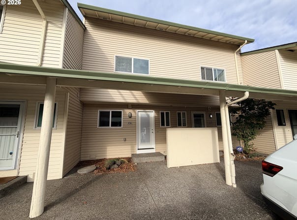 547 N HAYDEN BAY Dr, Portland, OR 97217