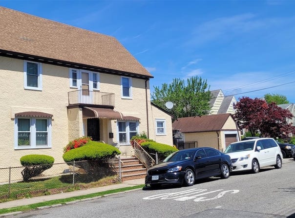 223-01 105 Ave, Queens Village, NY 11412