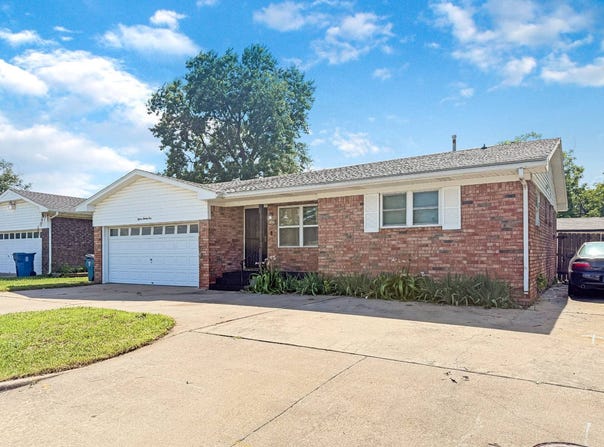 1521 S 9th St, McAlester, OK 74501