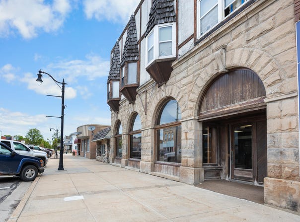 130 N Main Street, Evart, MI 49631