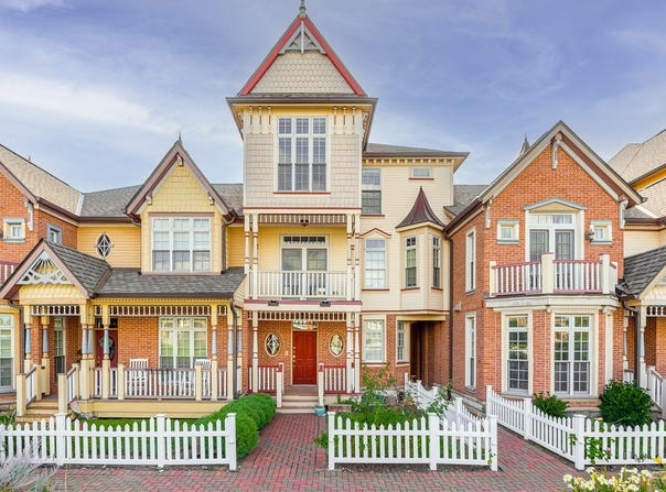 4151 ROYAL MEWS Circle, Naperville, IL 60564