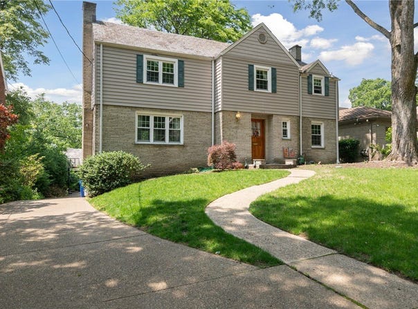 1374 NAVAHOE DRIVE, Mt Lebanon, PA 15228