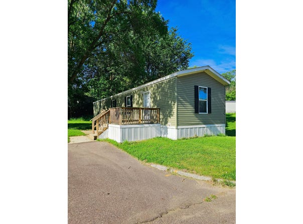 3700 28th St, Sioux City, IA 51105