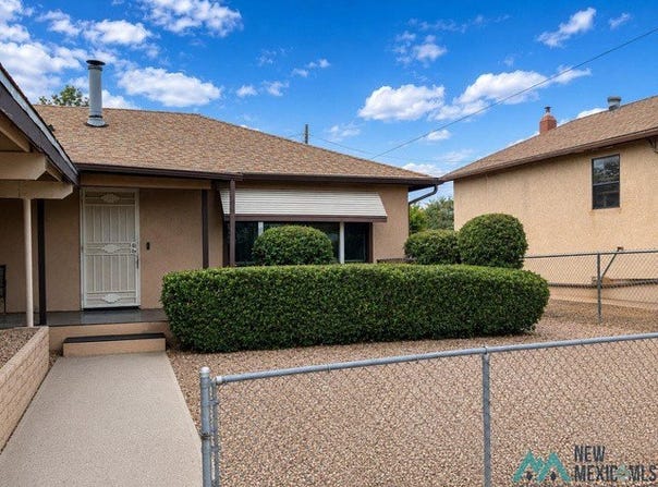 105 Ute Circ, Gallup, NM 87301