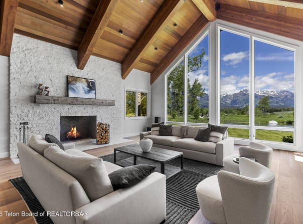 6625 N UPPER CASCADE Drive, Jackson, WY 83001