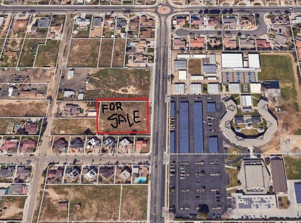 15 15th, Lancaster, CA 93535