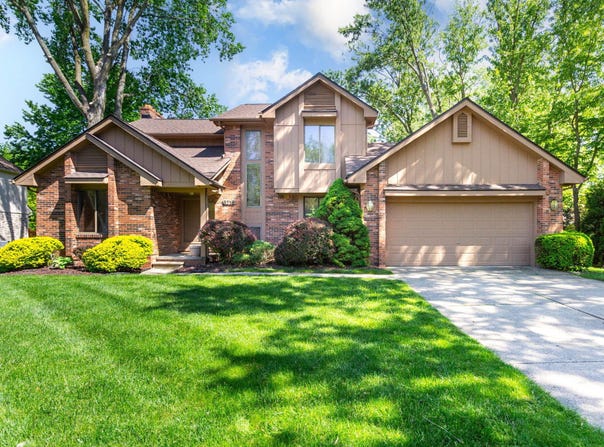 6718 Forest Park Drive, Troy, MI 48098