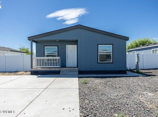 2681 E Edison Ave, Sunnyside, WA 98944