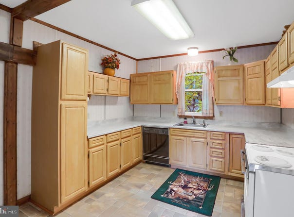 650 BUCKS CHURCH ROAD, NEWPORT, PA 17074