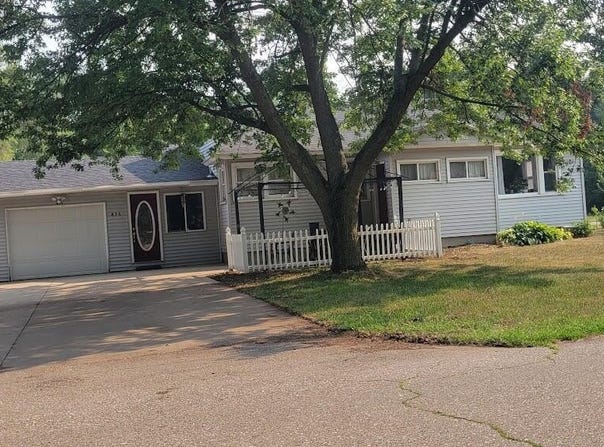 436 Rose Park Drive, Holland, MI 49424