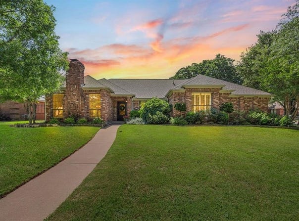 3502 Edgehill Street, Grapevine, TX 76051