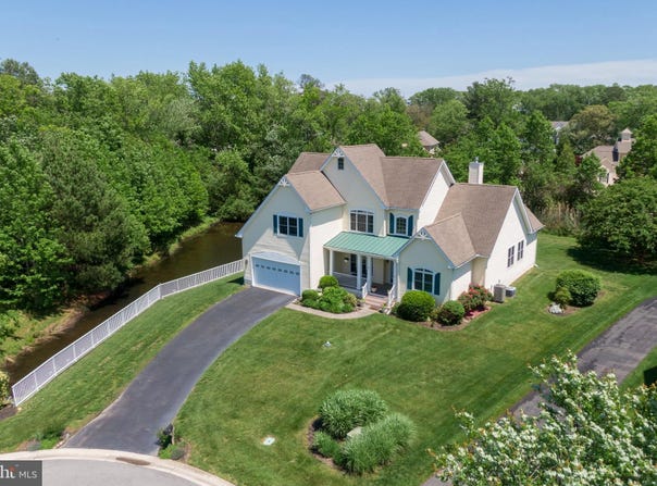 9 LAKE VILLAGE CIRCLE, OCEAN VIEW, DE 19970
