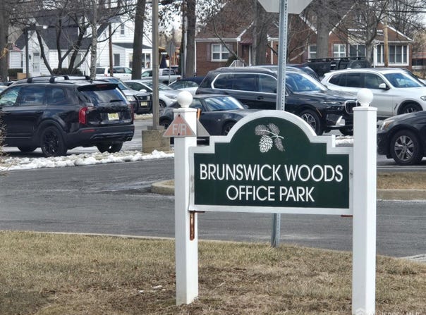 6 brunswick woods Drive, East Brunswick, NJ 08816