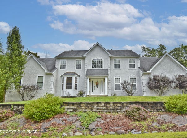 395 Shawnee Valley Drive, East Stroudsburg, PA 18302