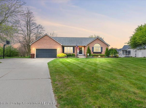 990 Chads Way, Charlotte, MI 48813