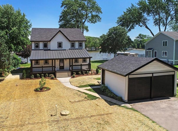 2303 Fairview Avenue, Johnsburg, IL 60051