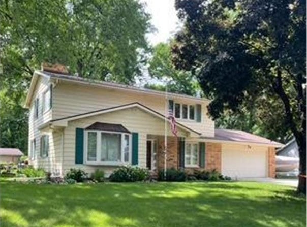 308 Ridge Road, Albert Lea, MN 56007