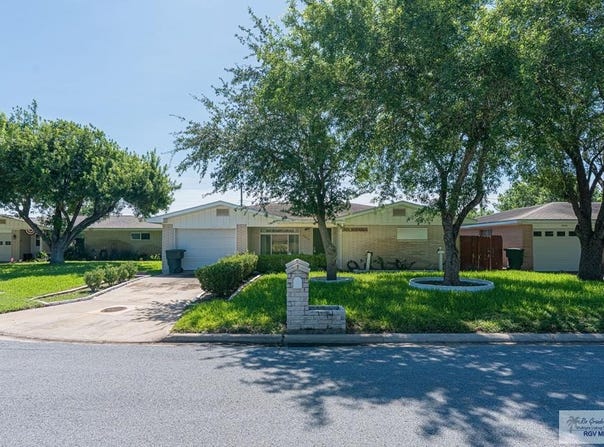 2630 E DUNKIN CIR, HARLINGEN, TX 78550
