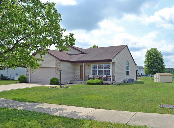 2913 W 84th Place, Merrillville, IN 46410