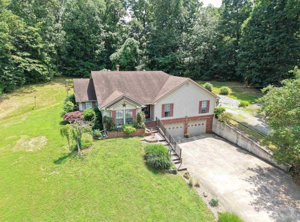 1410 Spinnenwebber Circle, Pocahontas, AR 72455