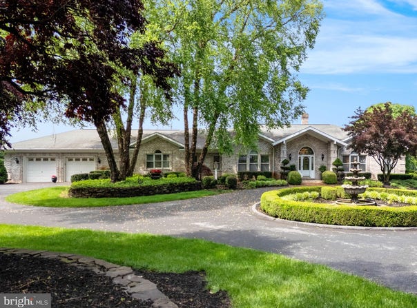 77 LIONHEART TERRACE, FALLING WATERS, WV 25419