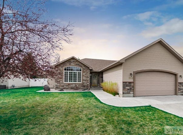 325 Tapitio Drive, Idaho Falls, ID 83401