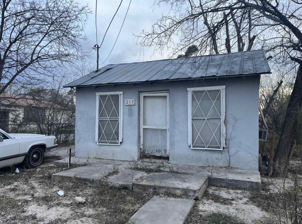 213 Warner, Del Rio, TX 78840