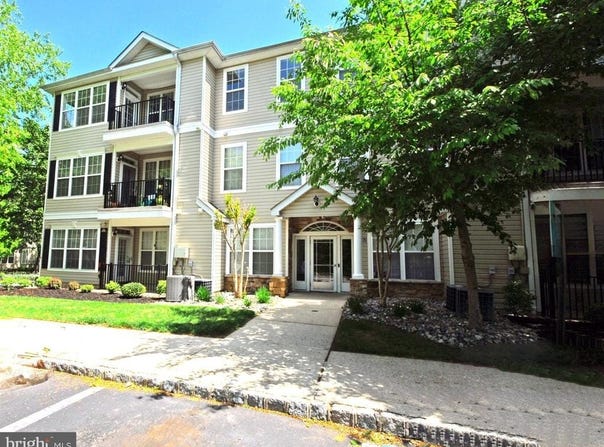 12 KYLE WAY, EWING, NJ 08628