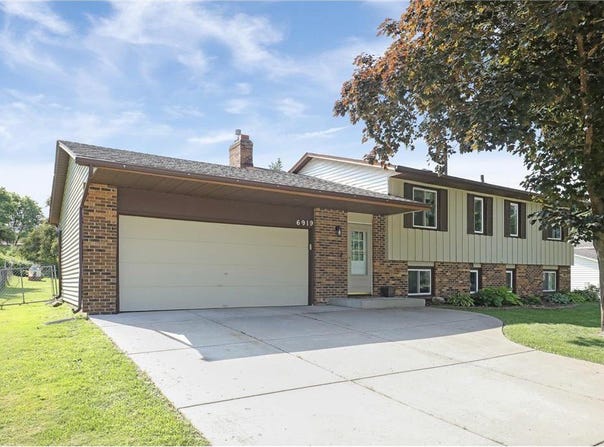 6919 Idsen Avenue S, Cottage Grove, MN 55016