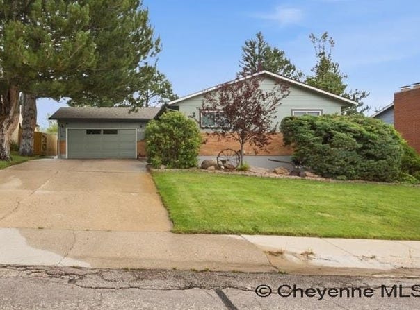 6135 SHAUN AVE, Cheyenne, WY 82009