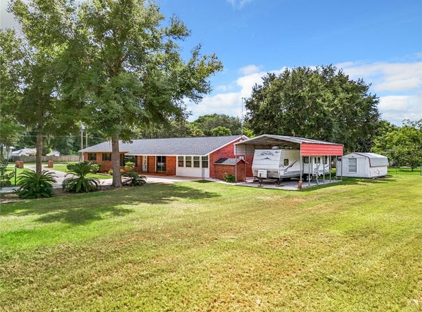 106 N FREDERICK STREET, PIERSON, FL 32180